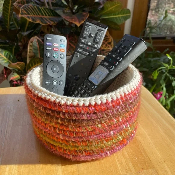 2 new round hand crocheted baskets. Use in any room - Picture 1 of 11